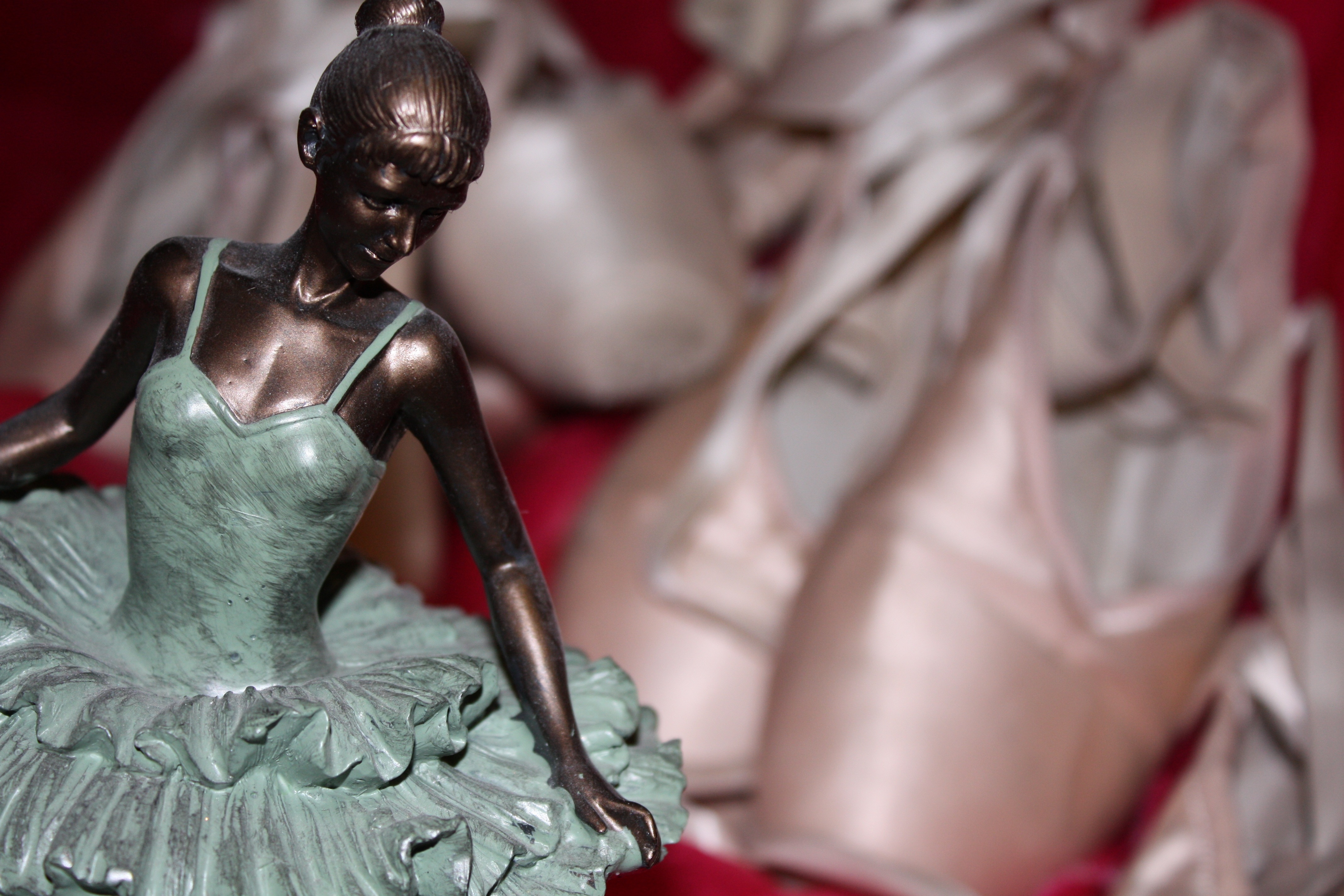 ballerina ceramic figurine