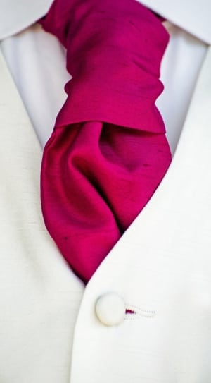 red necktie thumbnail