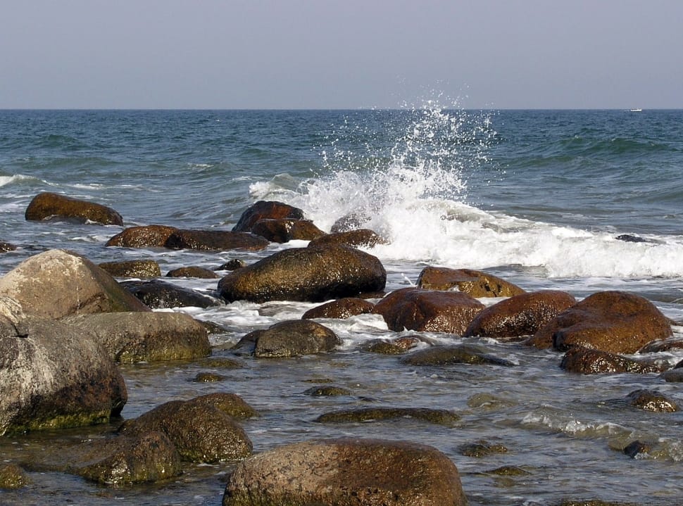 sea rocks preview