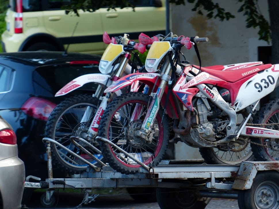 red white honda dirtbikes preview