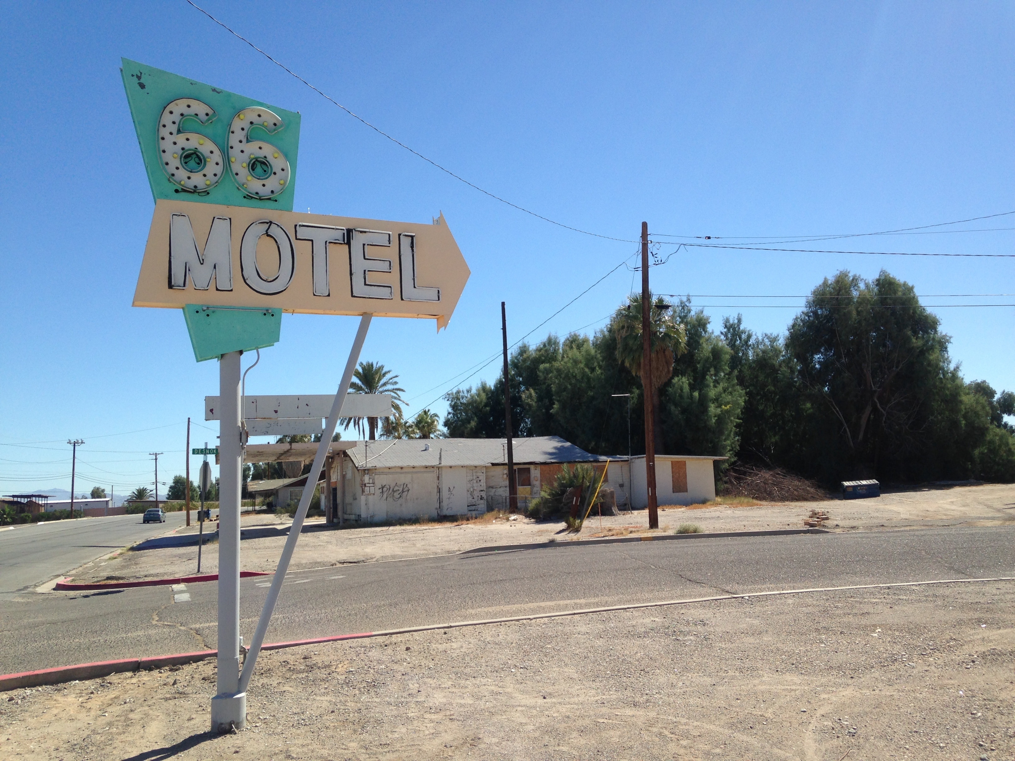 road 66 motel signage