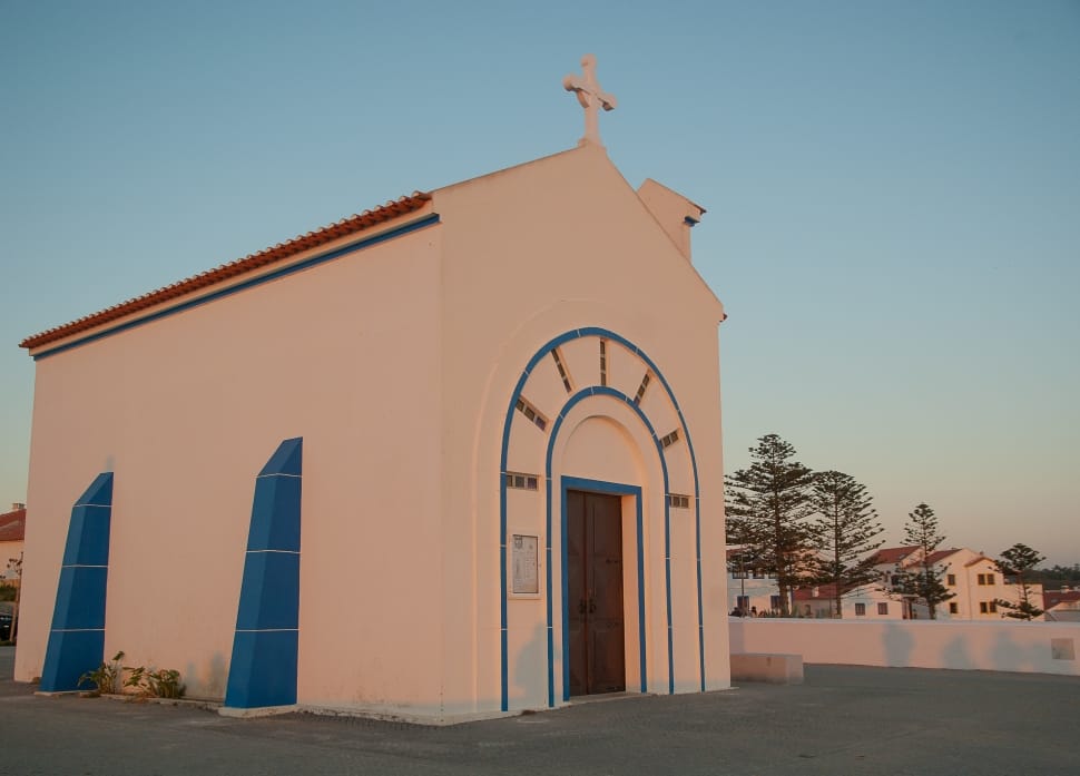 white and blue chapel preview