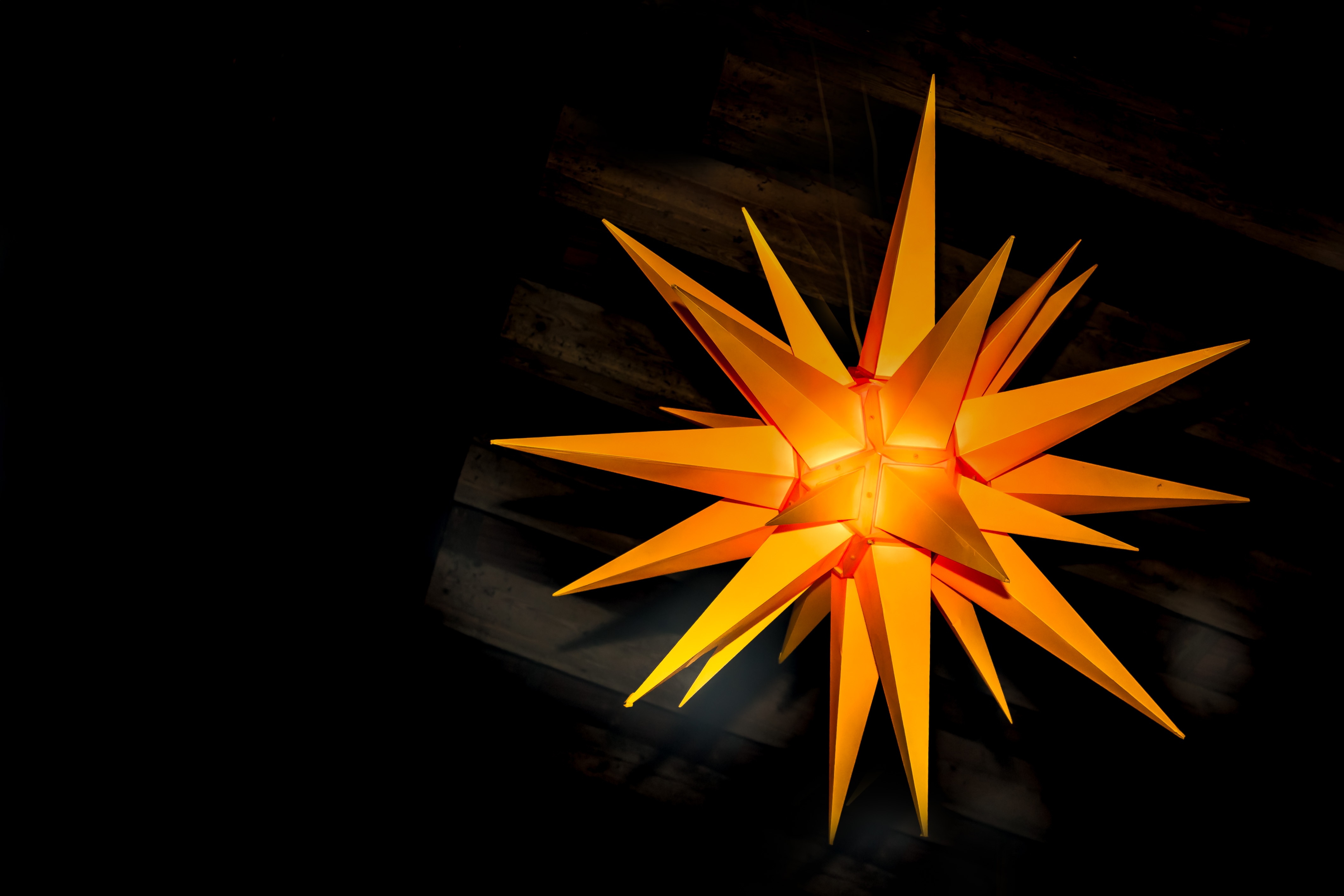 yellow sun with spikes graphics