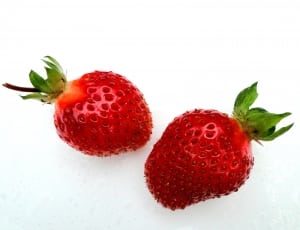 2 strawberry fruit thumbnail