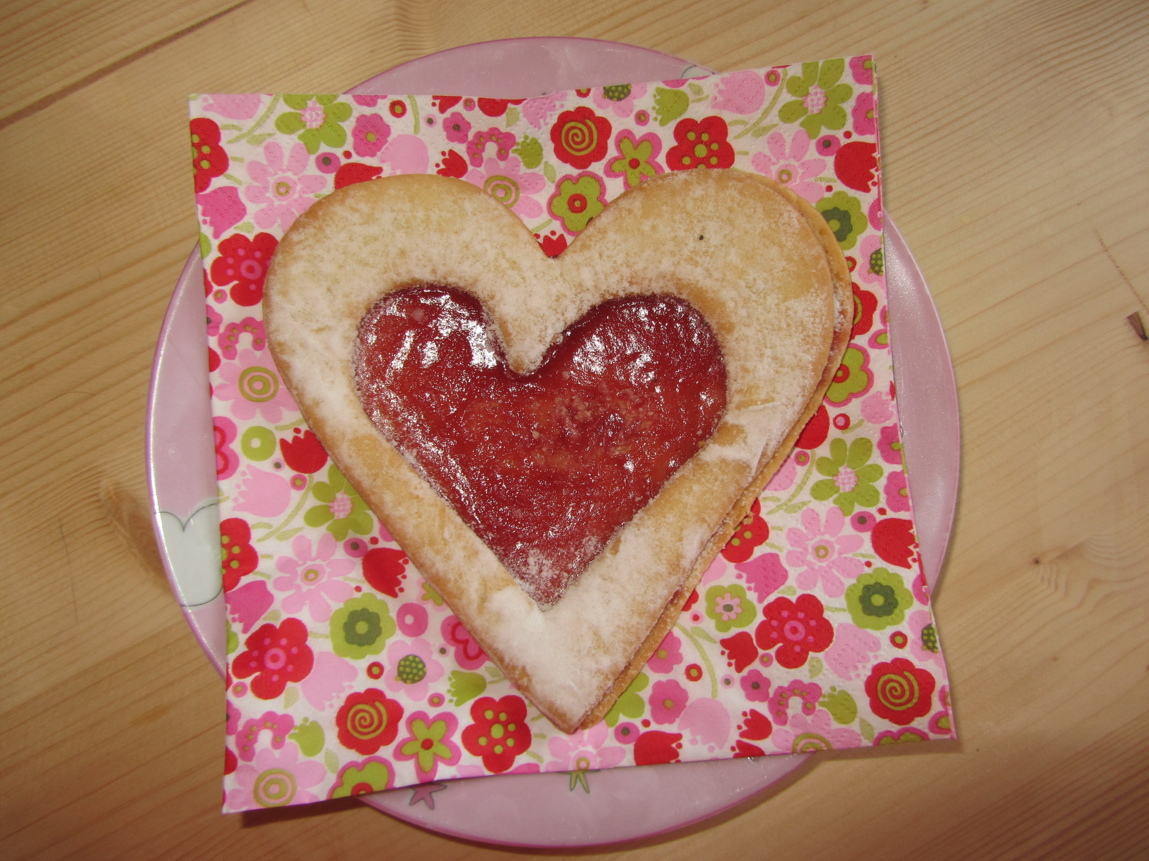 heart toasted bread