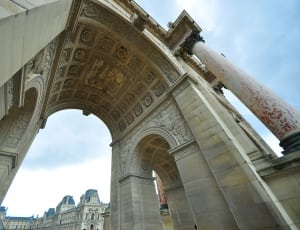 low angel photograph of Arc de Triomphe thumbnail