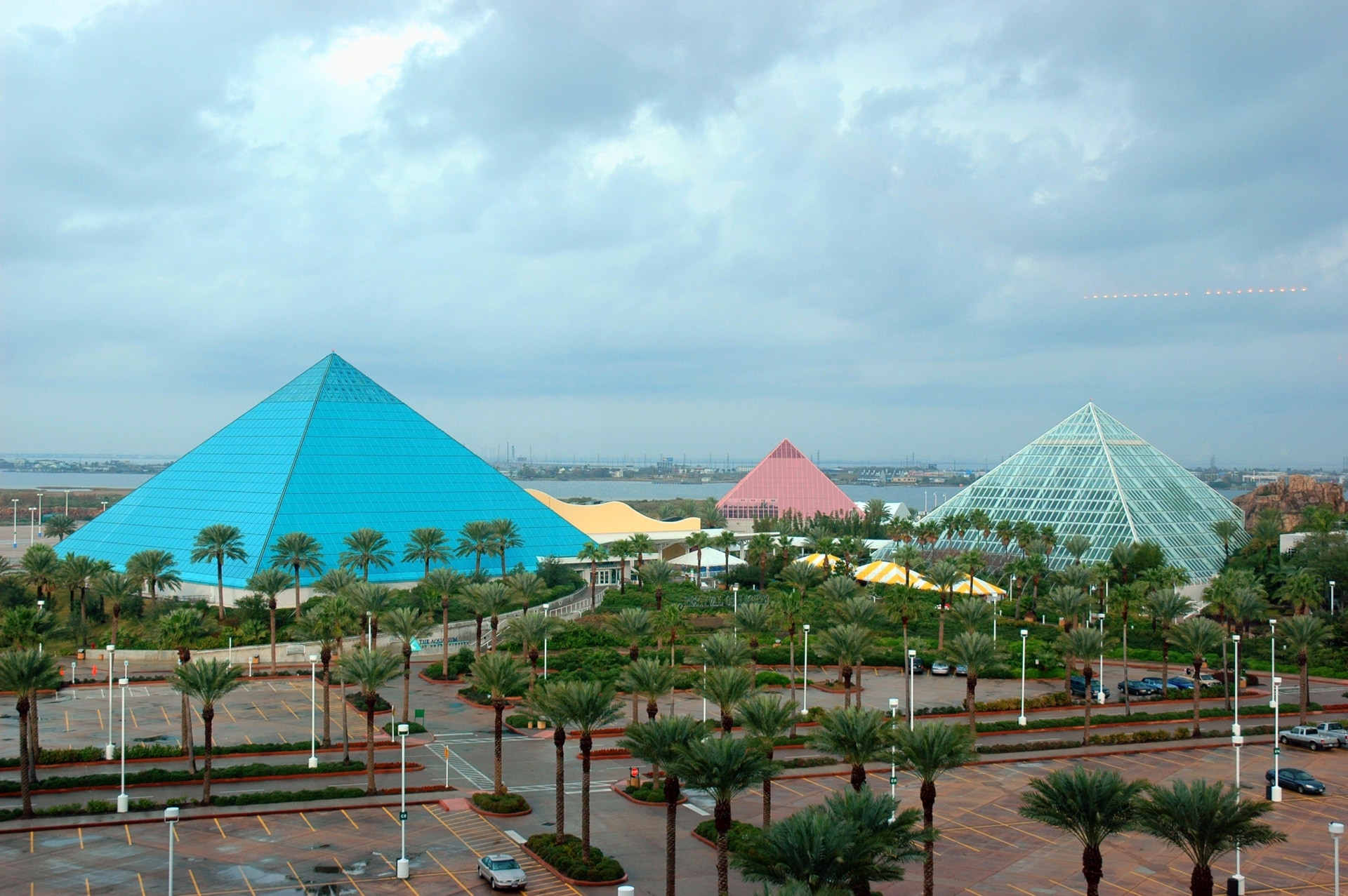 clear glass pyramid landmark