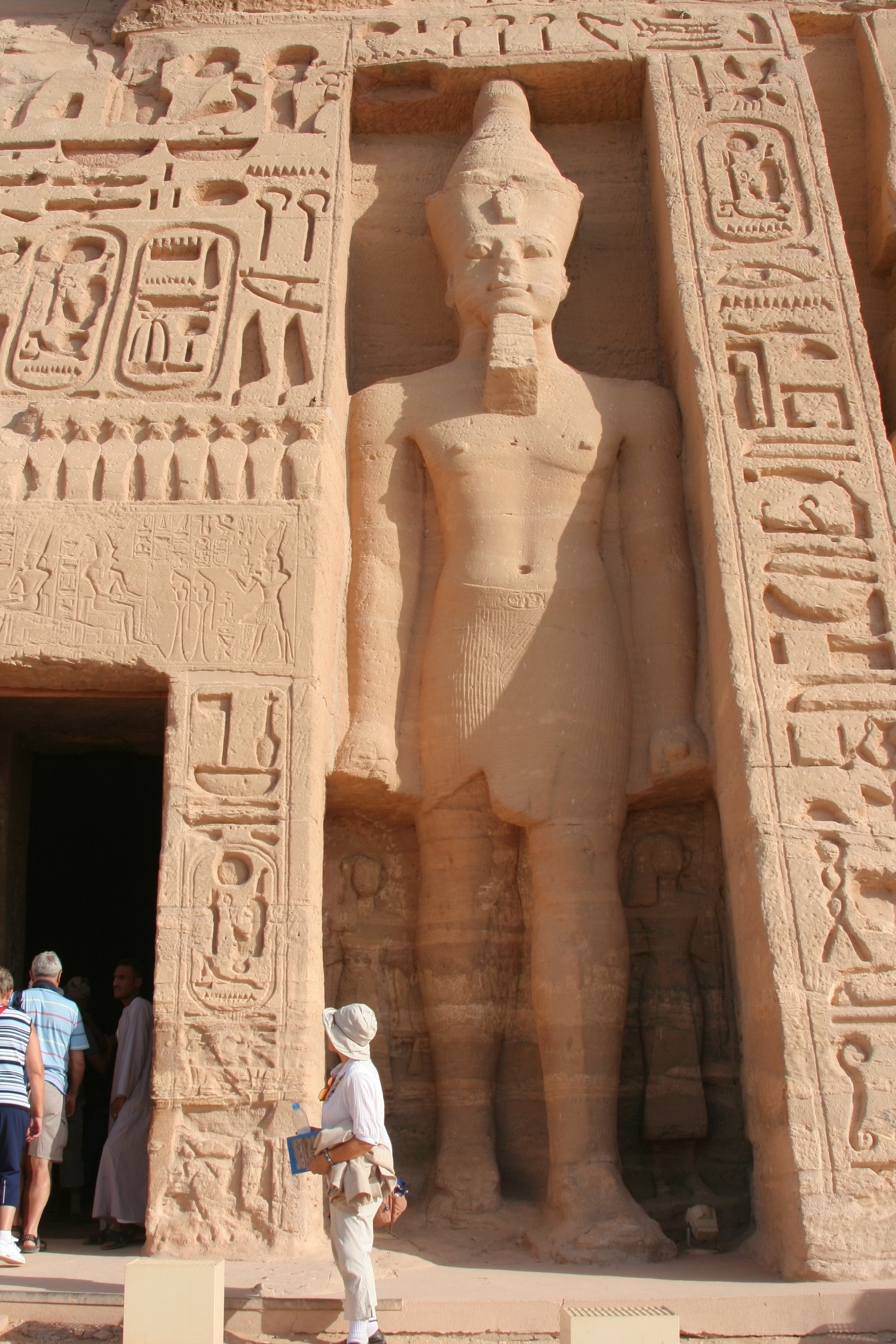 grey egyptian pharaoh statue