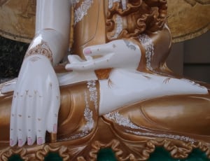 buddga figurine thumbnail