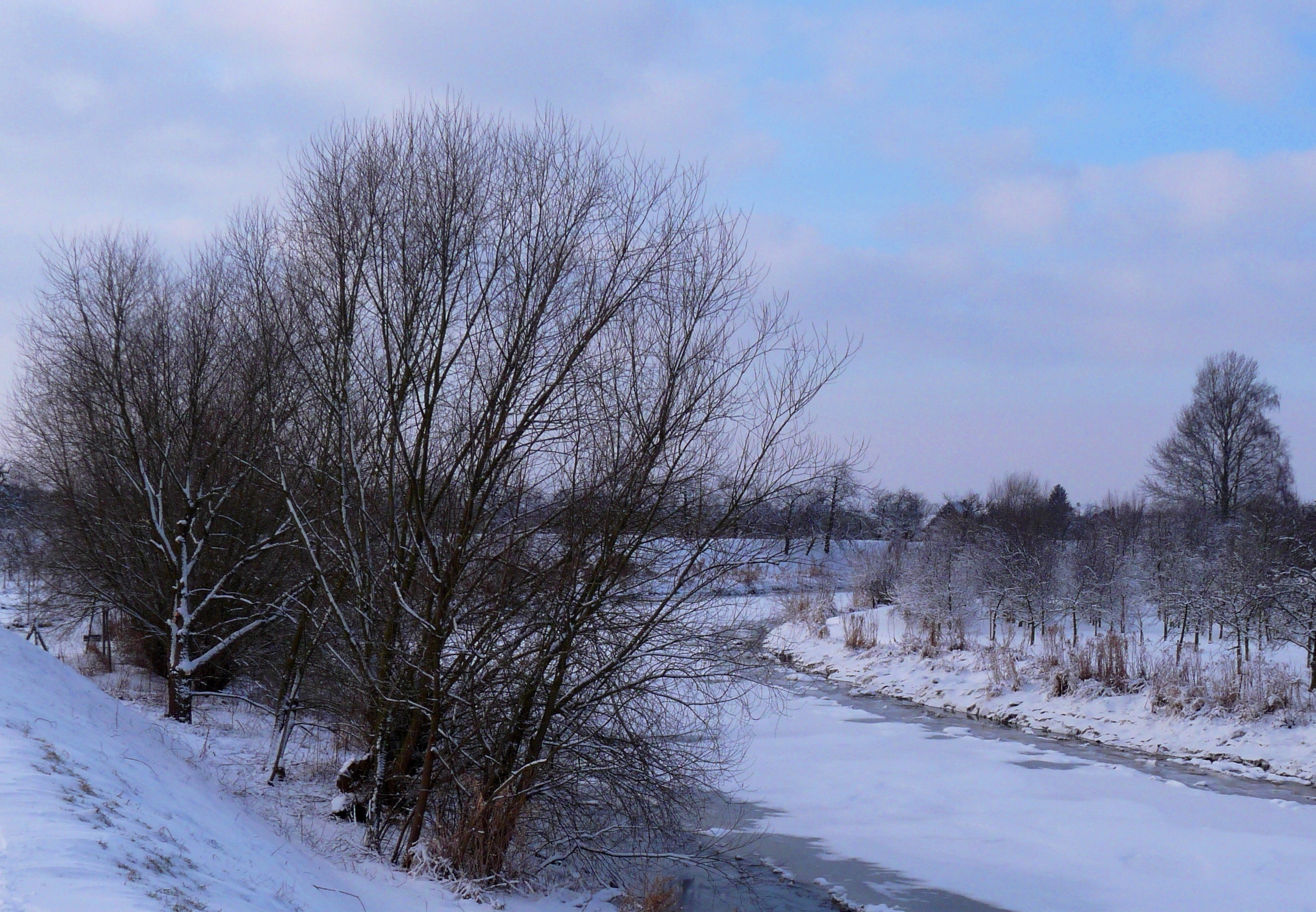 frozen river photo