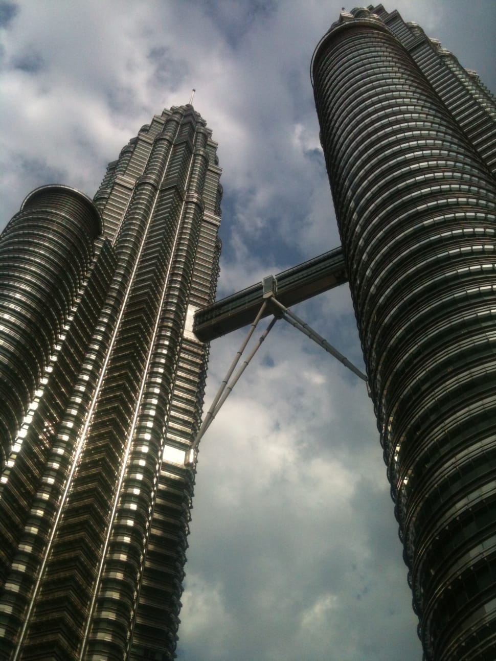 petronas twin towers in malaysia preview