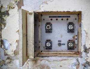 brown and gray circuit breaker thumbnail