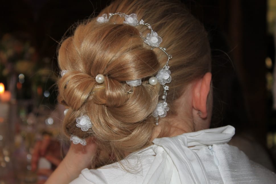 white floral beaded head dress preview