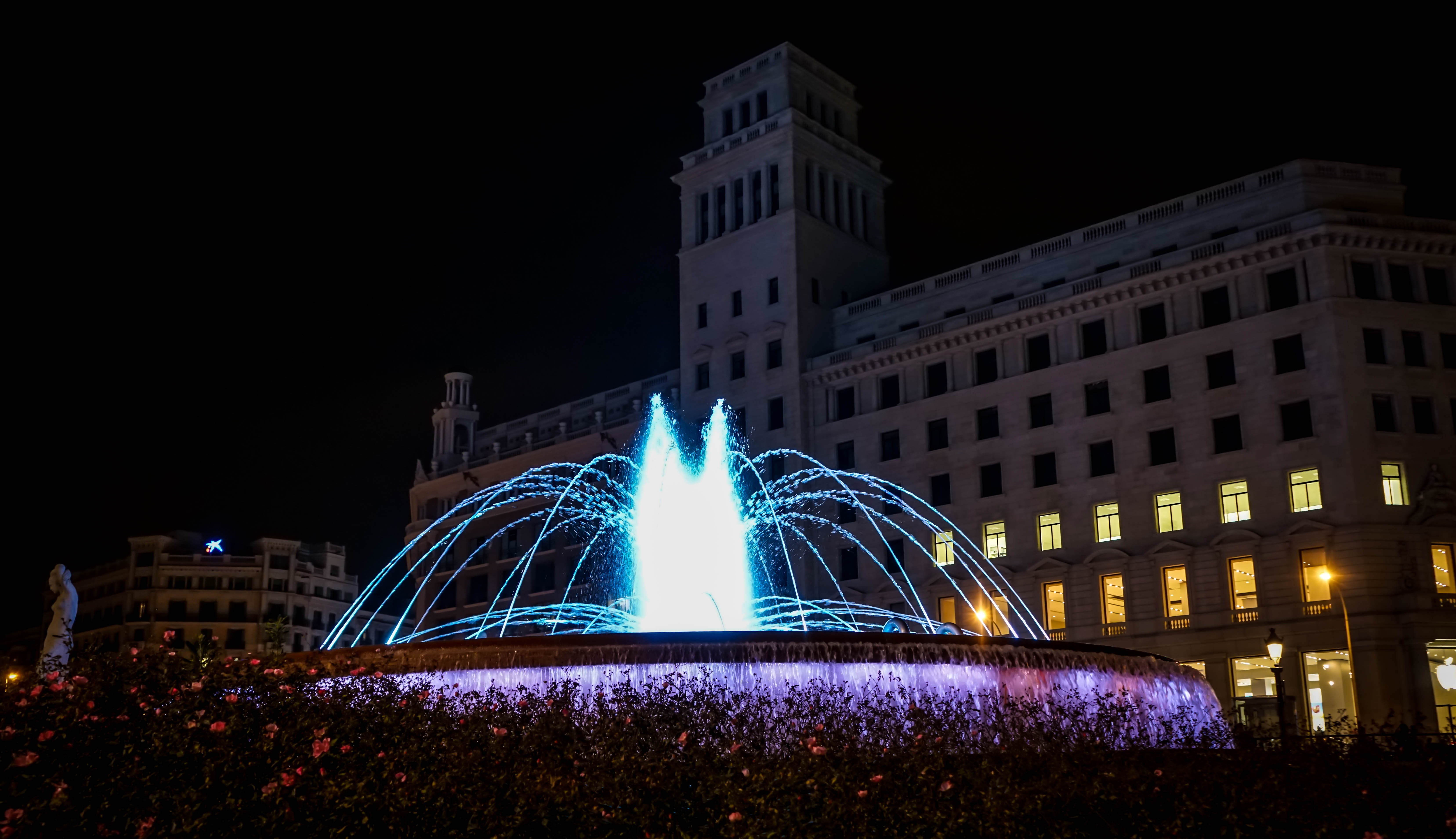 lighted water fountain