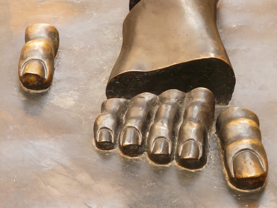 foot sculpture preview