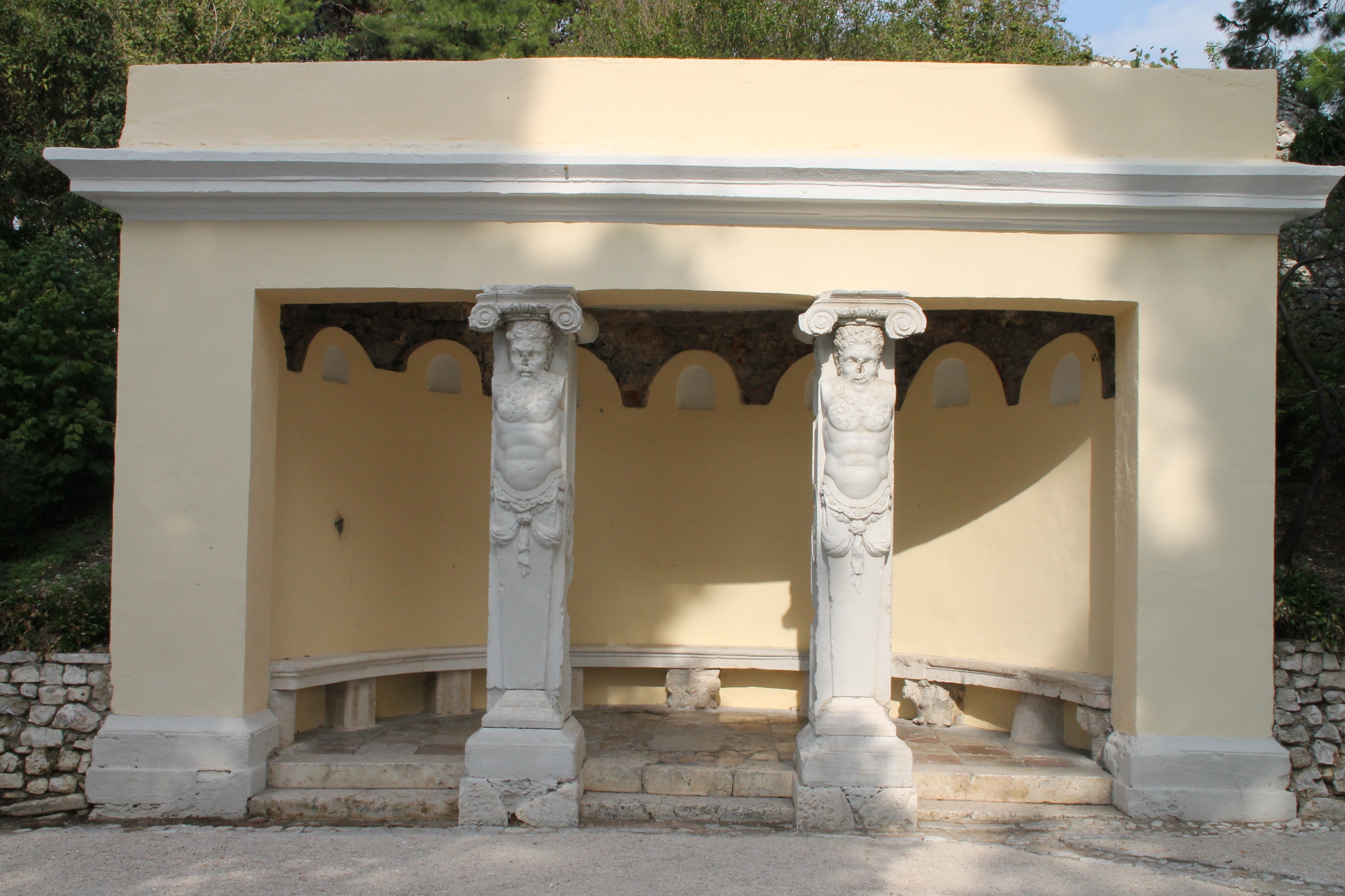 white concrete pillar