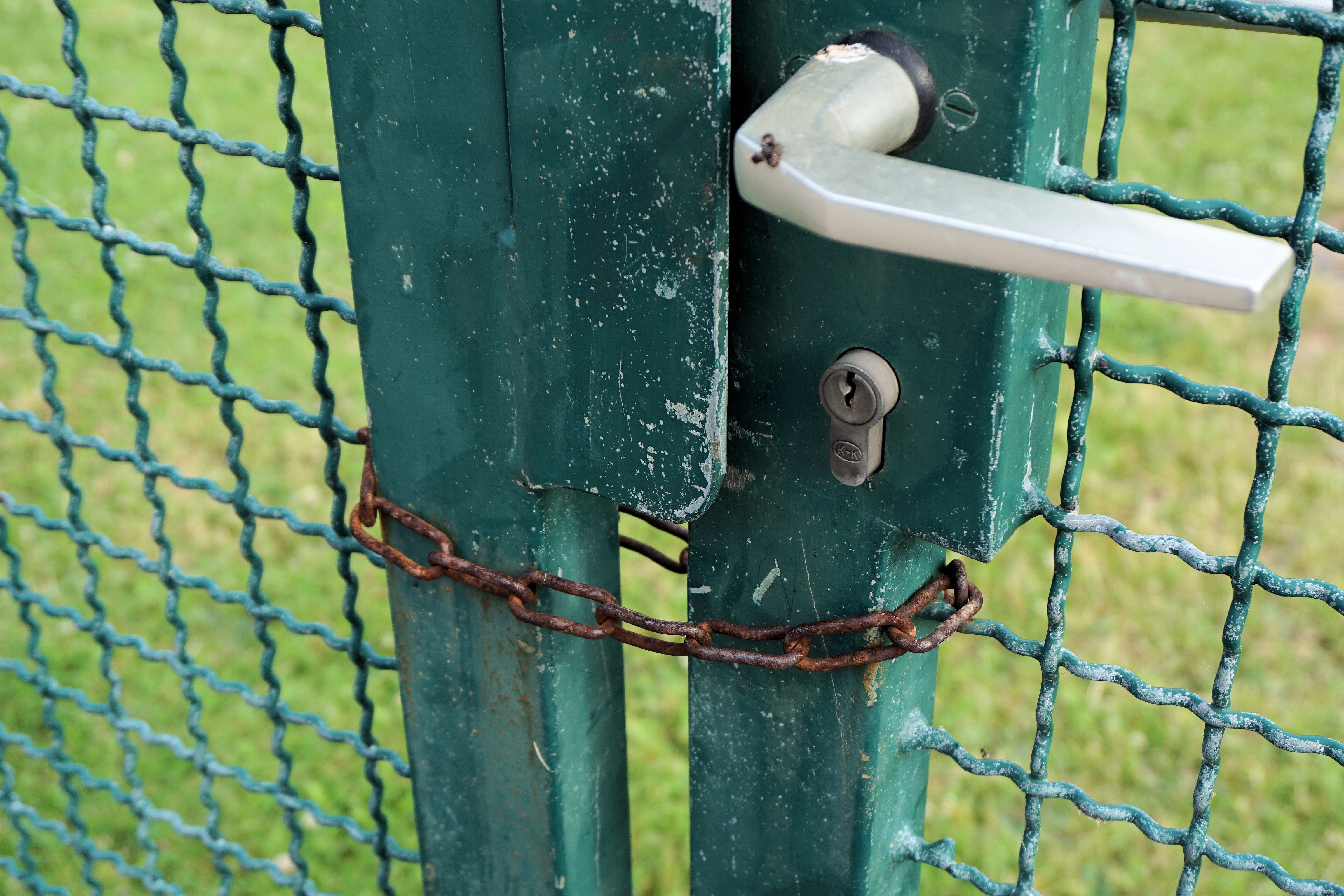 brown chain link