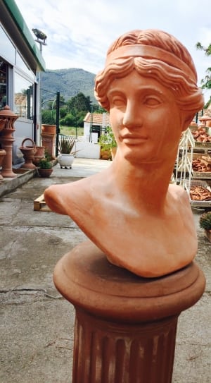 woman's bust sculpture thumbnail