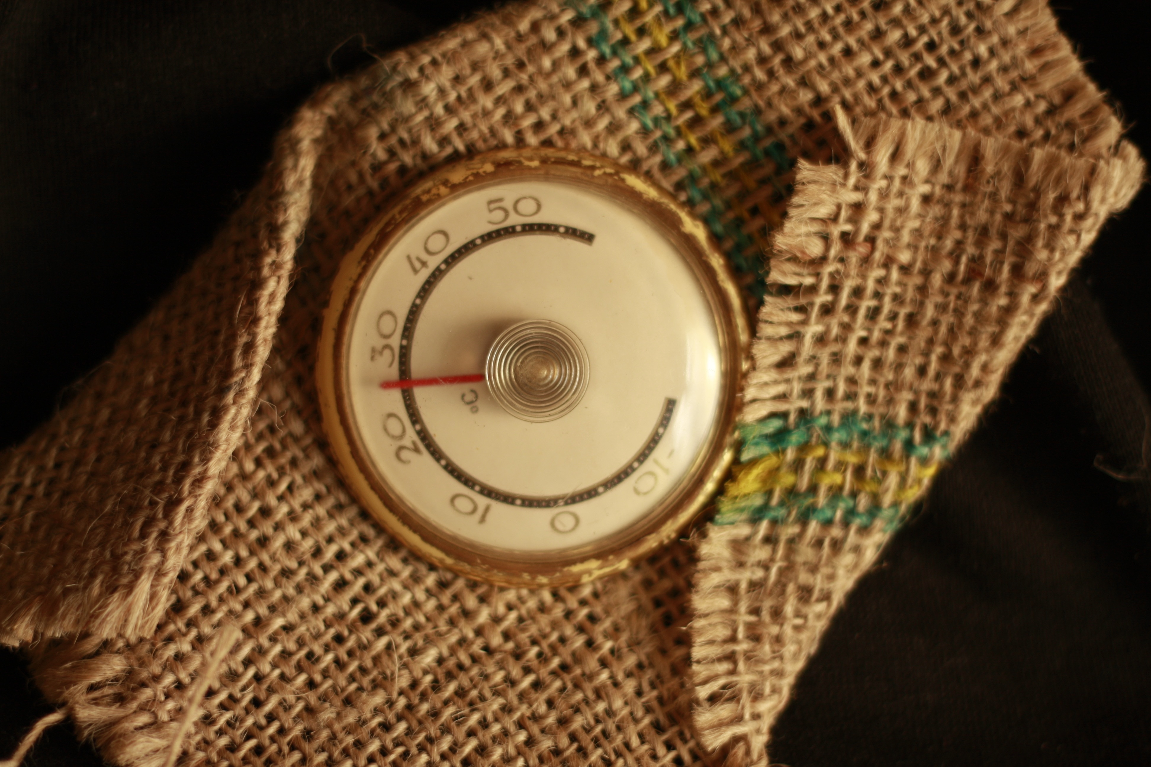 brown gauge meter