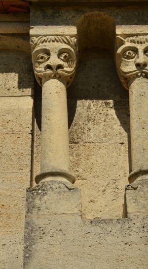 two white stone carvings thumbnail