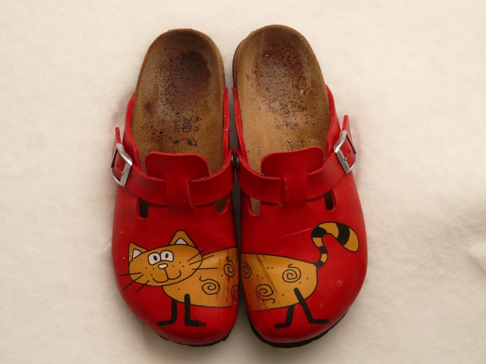 red brown and yellow cat print sandals preview