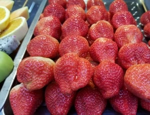 strawberries lot thumbnail