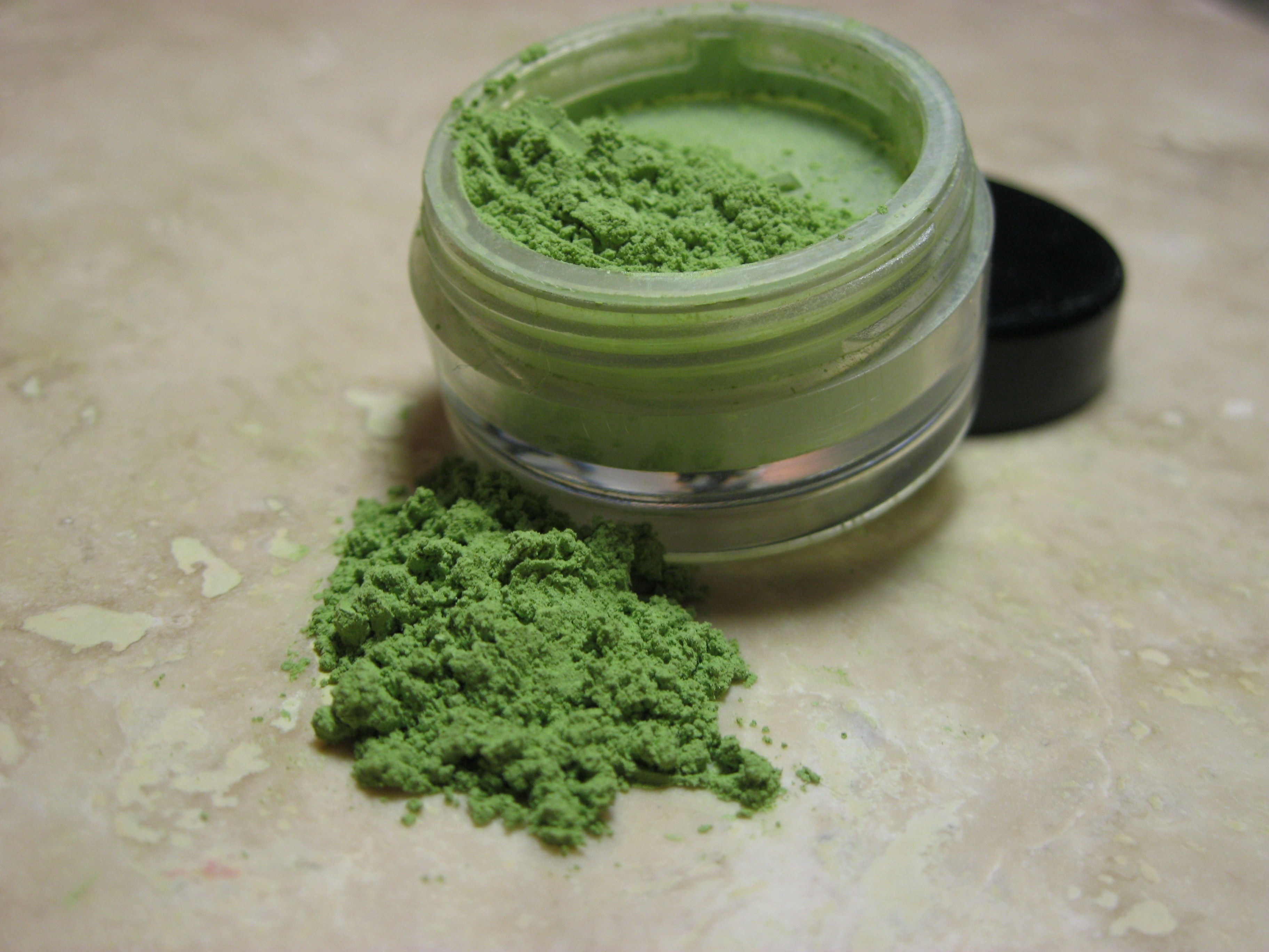 green powder