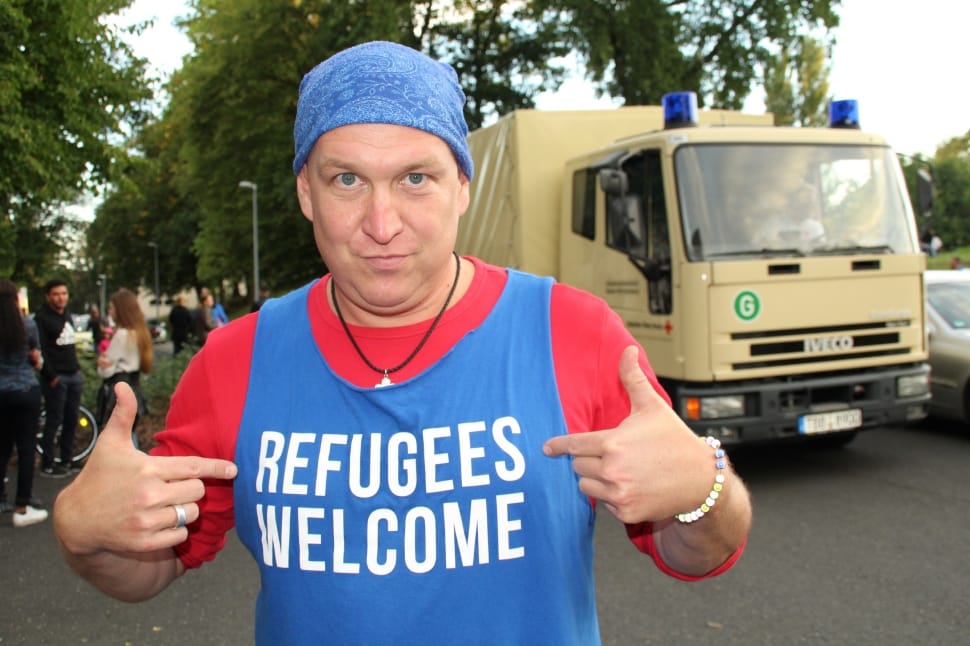 blue refugees welcom tank top preview