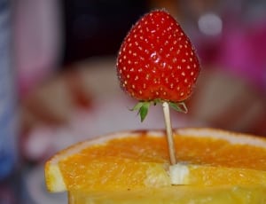lemon and strawberry fruit thumbnail