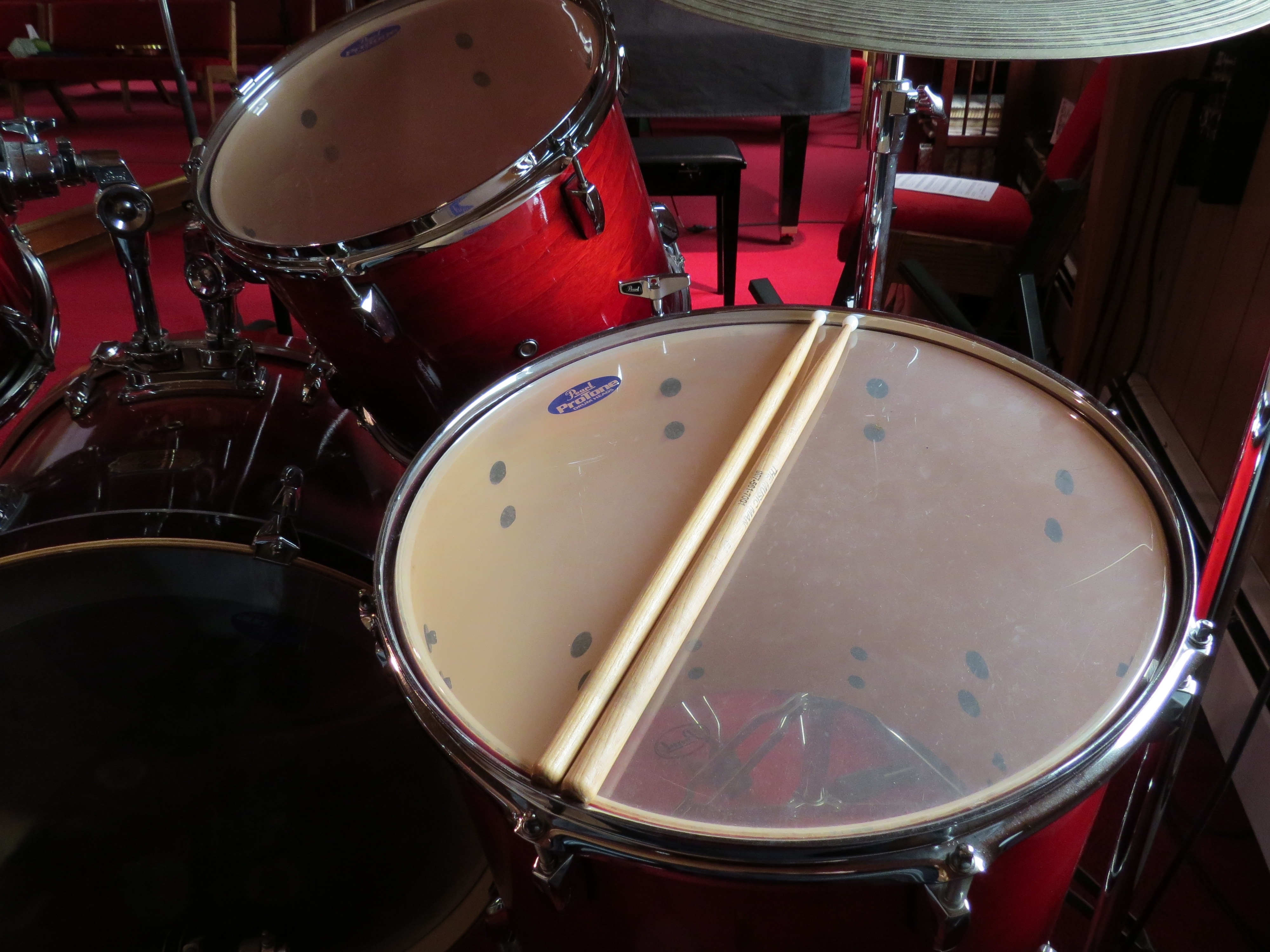red drum kit