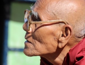 man in brown frame eyeglasses thumbnail