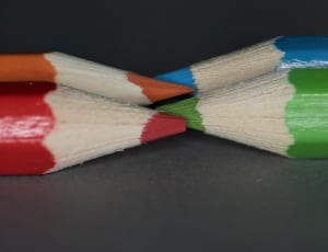 4 color pencils thumbnail