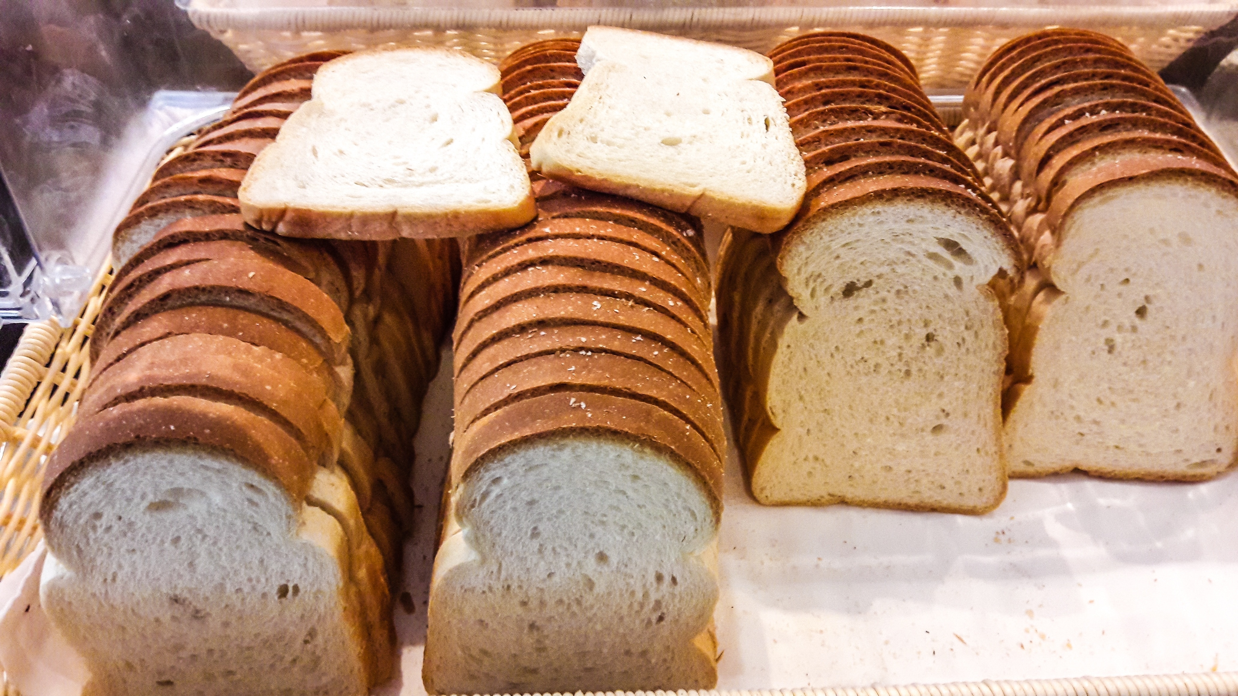 sliced loaf breads