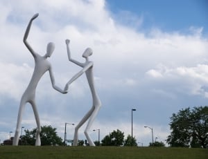 2 human concrete statue thumbnail