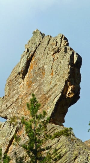 grey and brown rock thumbnail