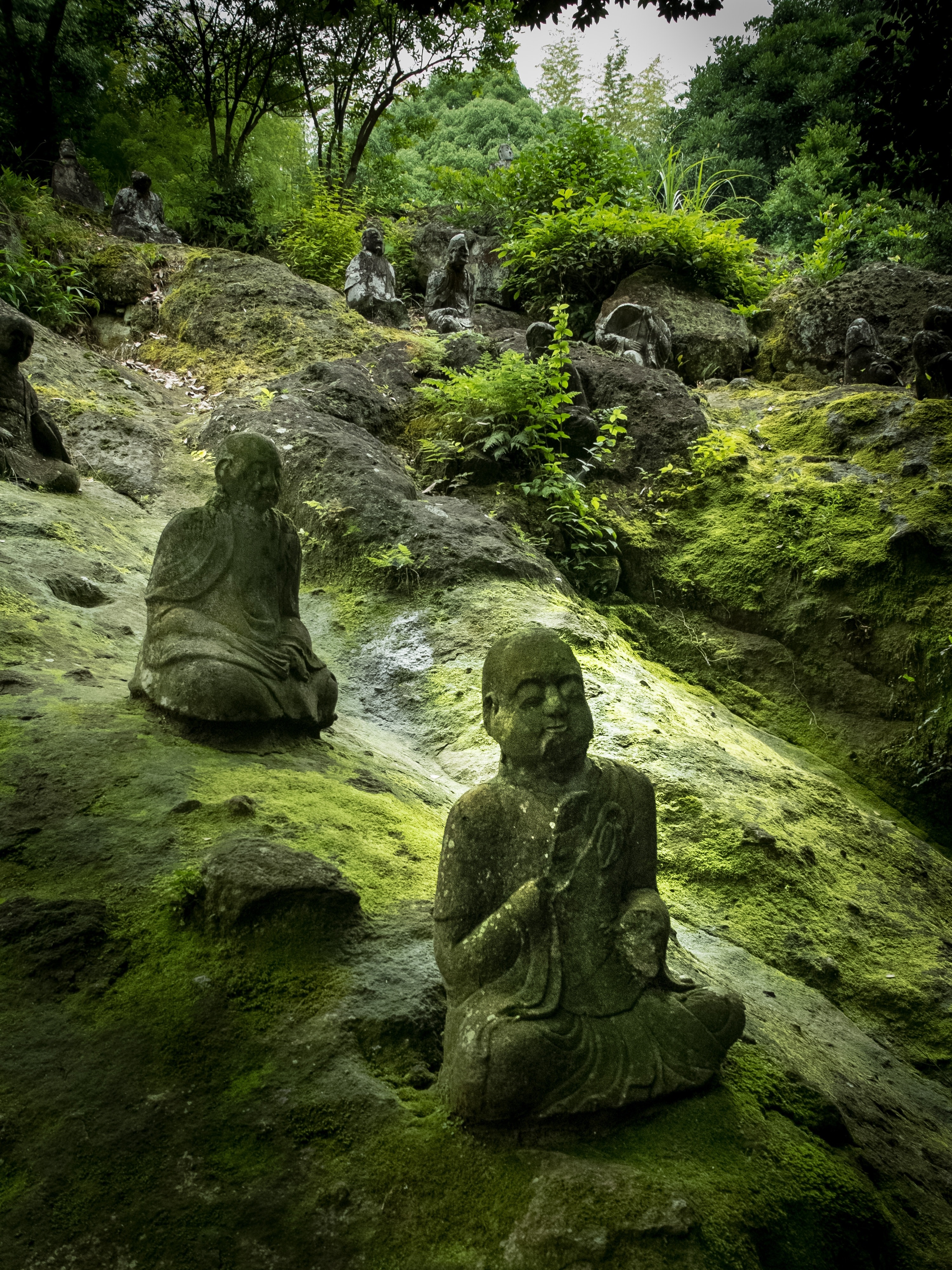 gray buddha stone carvings