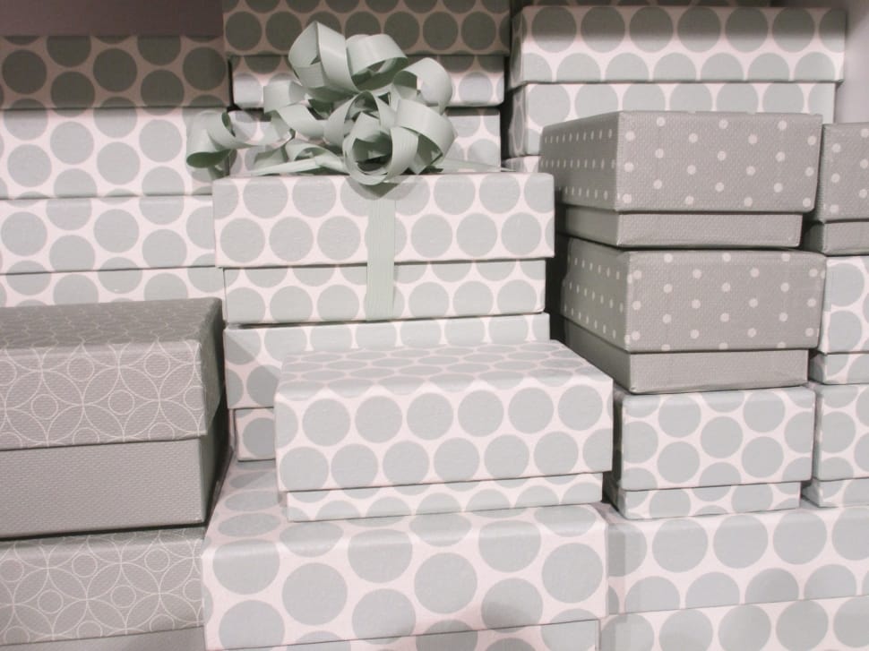 white and gray  gift box set preview