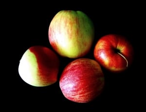 four ripe apples thumbnail