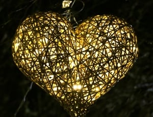 yellow heart pendant lamp thumbnail