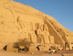 egyptian pharaohs mountain sculpture thumbnail
