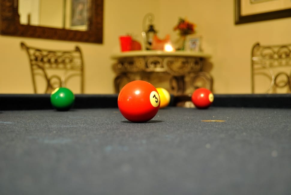 red 3 billiard ball preview