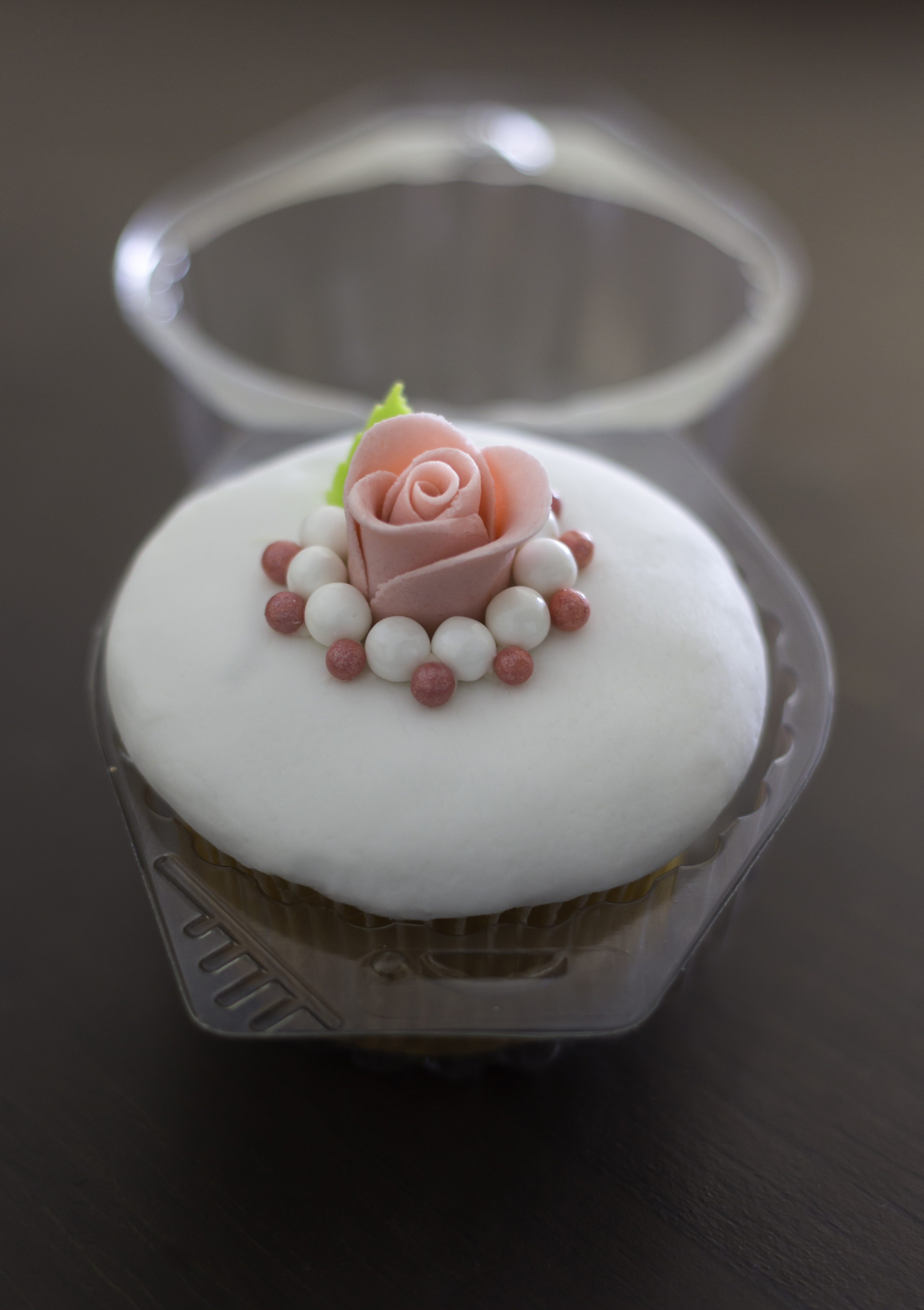 white pink flower printed cupcake