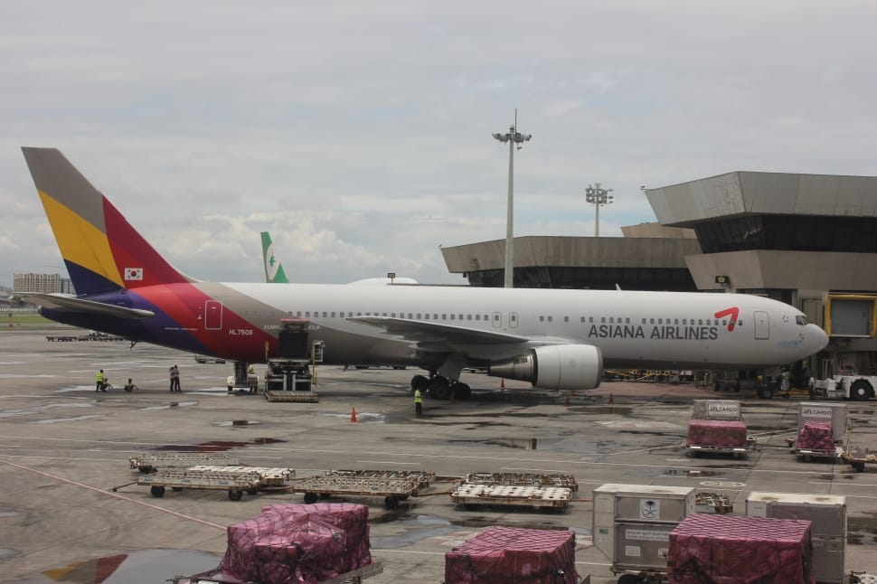 white asiana airlines airplane preview