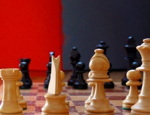 shallow focus of chess pieces thumbnail