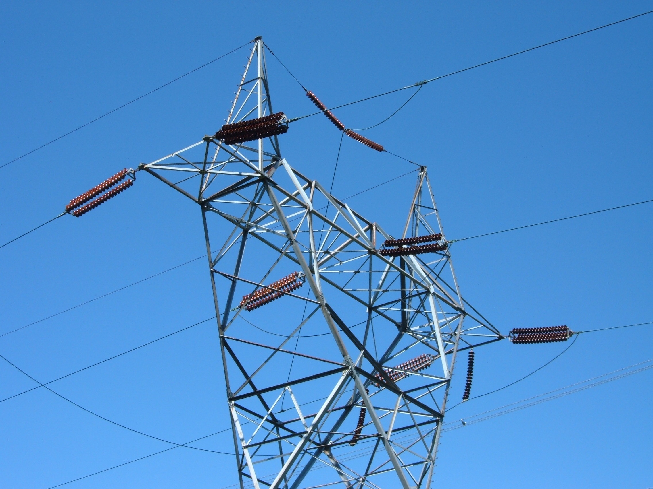 gray and black transmission tower