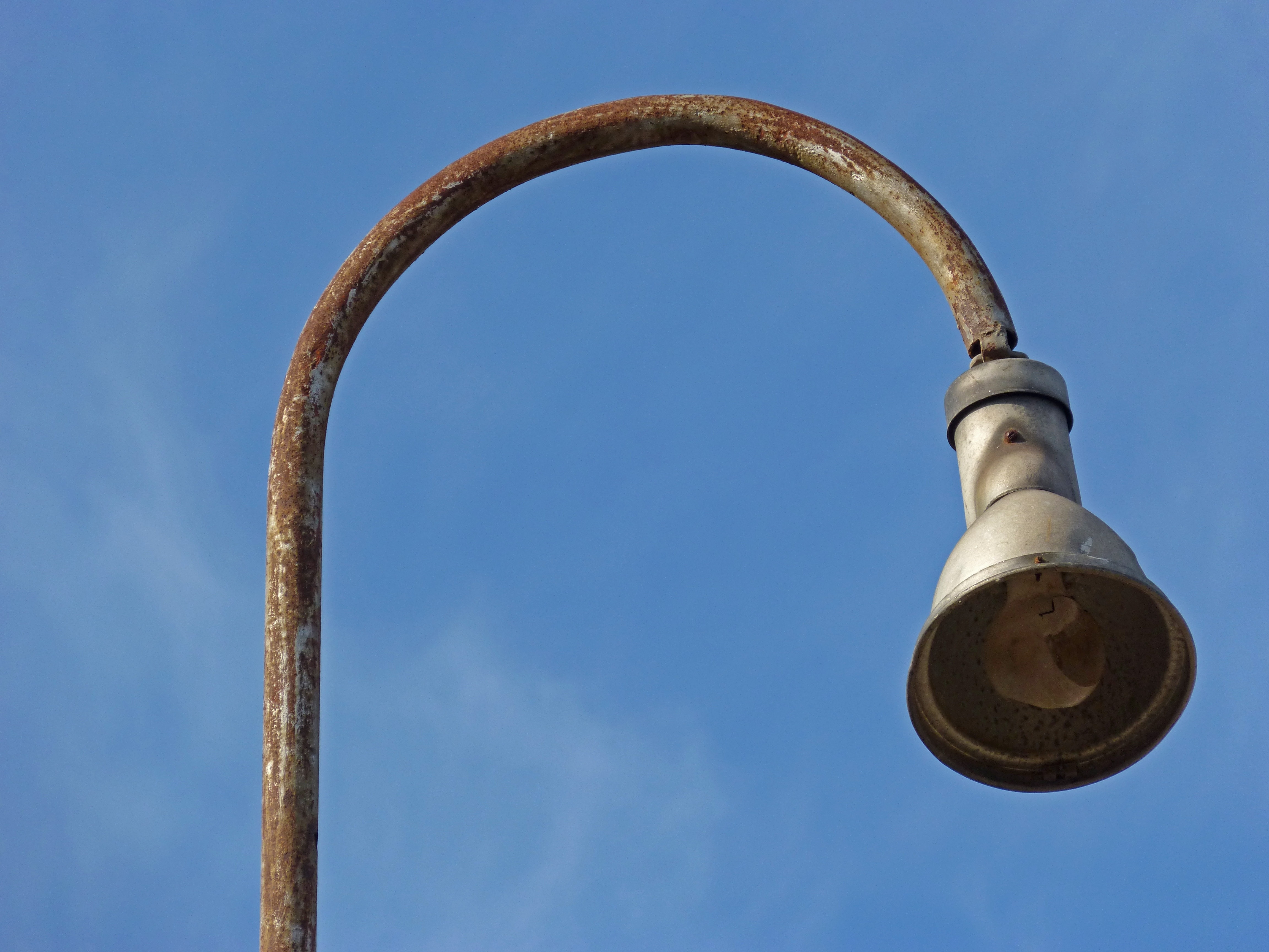 brass frame post lamp