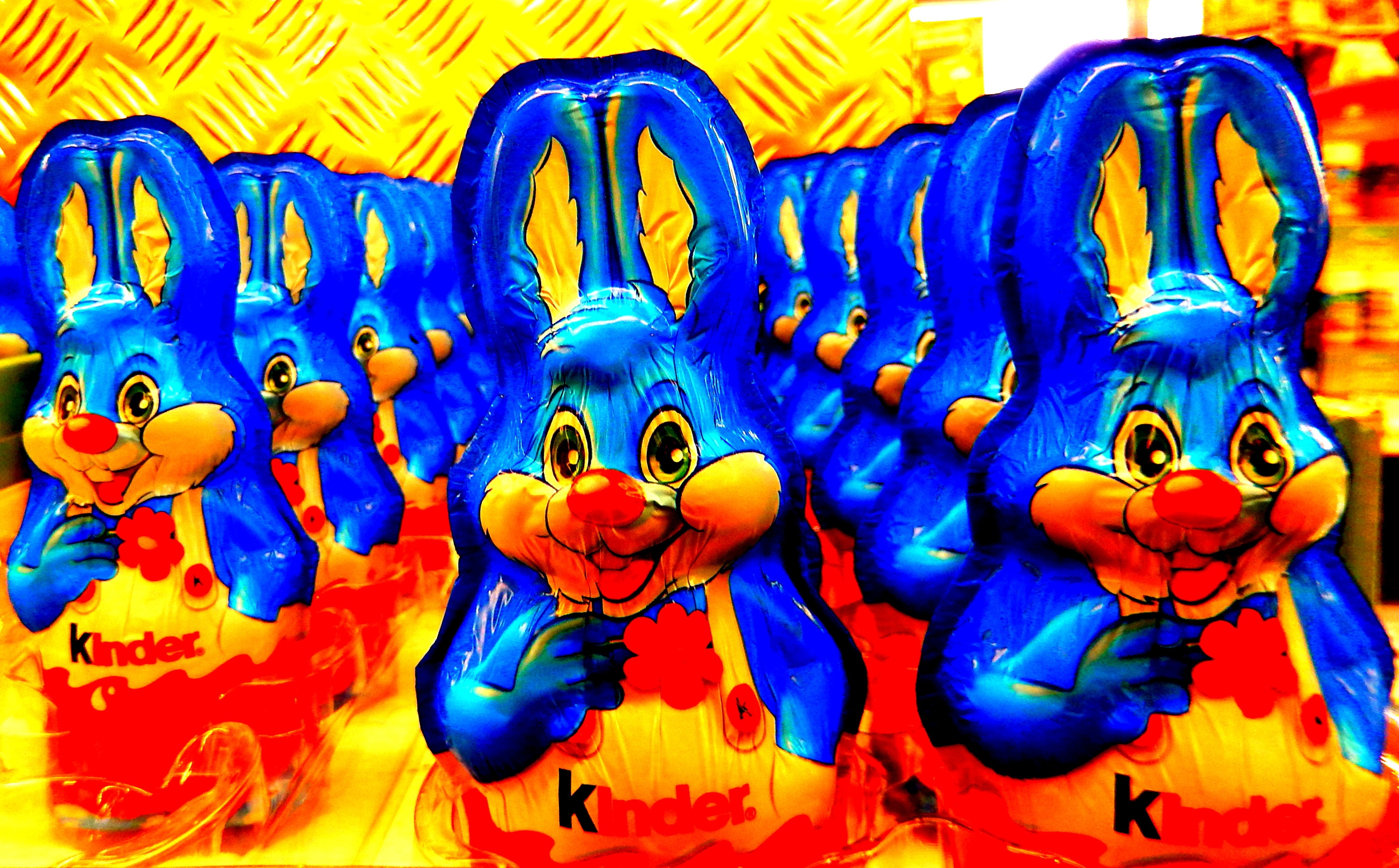 blue and yellow kodak illustration