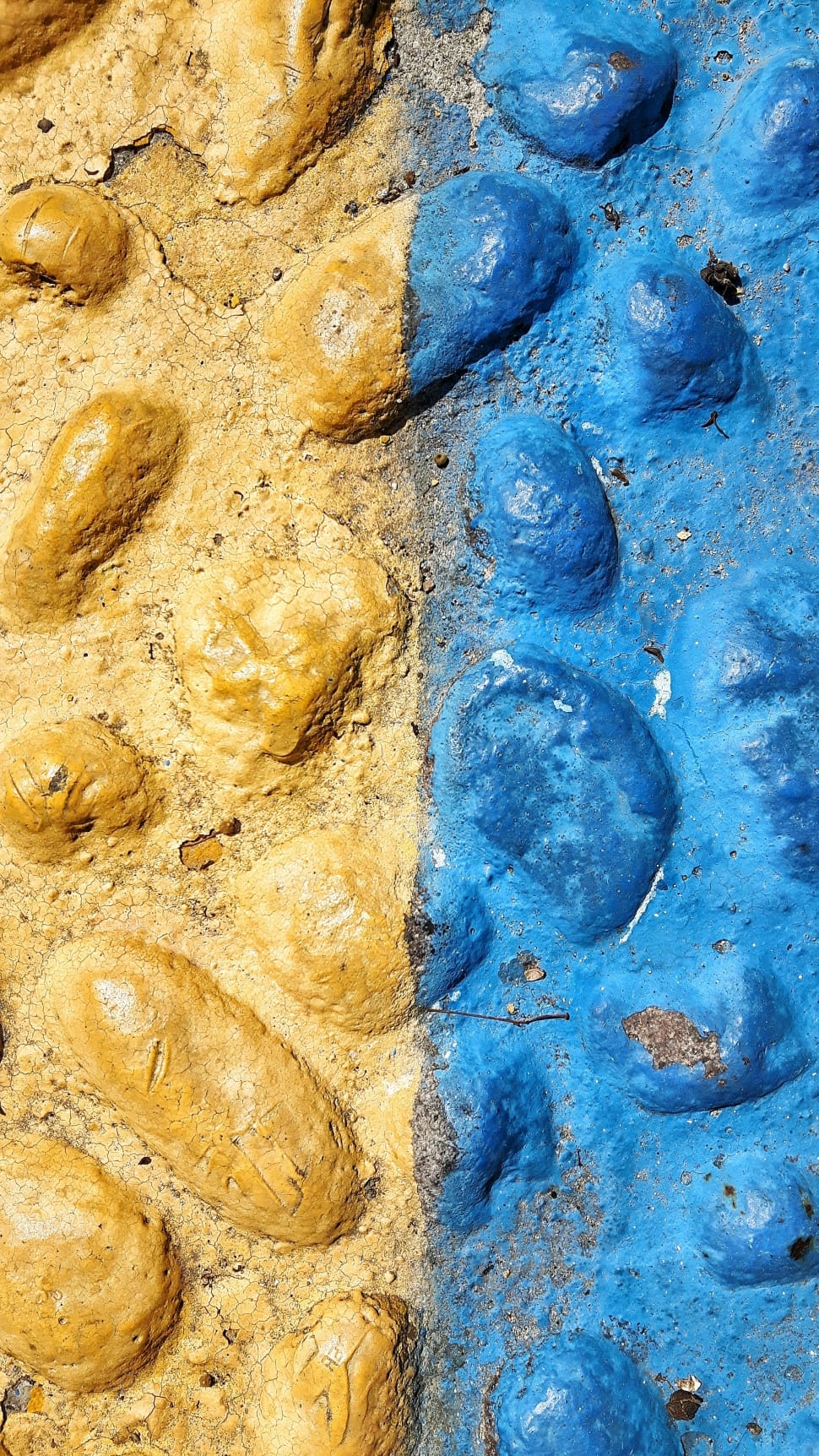 yellow and blue stone floor preview