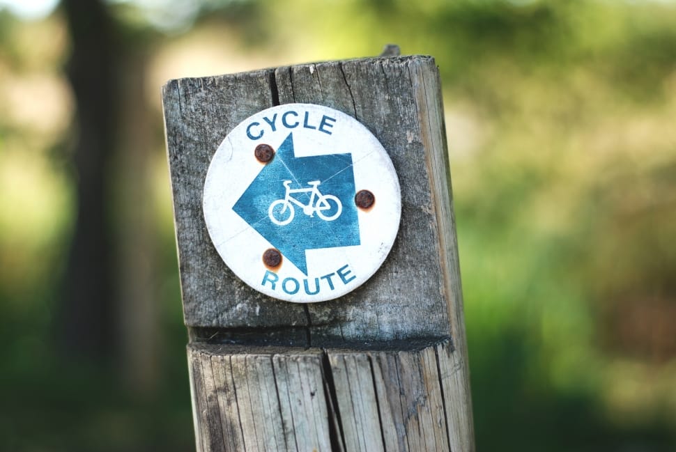 black and brown cycle route signage preview