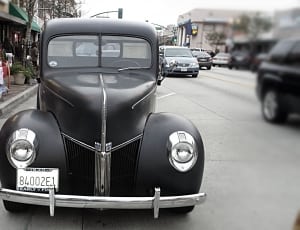 black classic car thumbnail